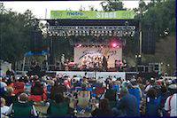 Live_entertainment_on_the_Main_Stage_at_Orlando_Food__Wine_filename1Fest