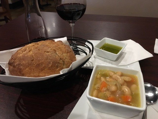 Nonno soup and bread