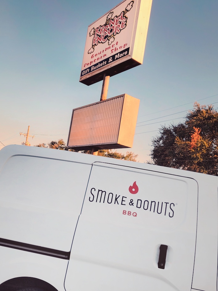 Smoke Donuts truck w KE sign 3x4 20211031 174957 02