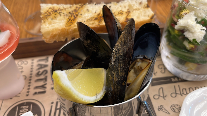 Unreserved mussels